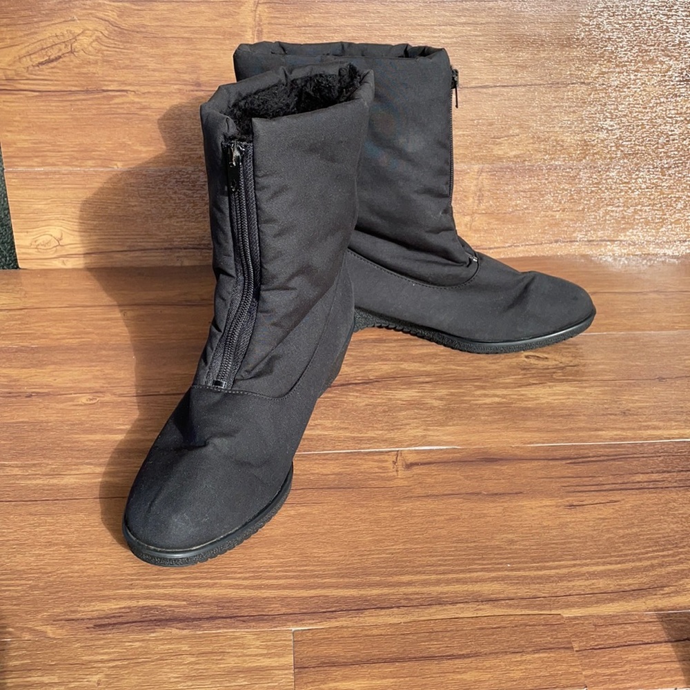 canadian toe warmer boots size 9
